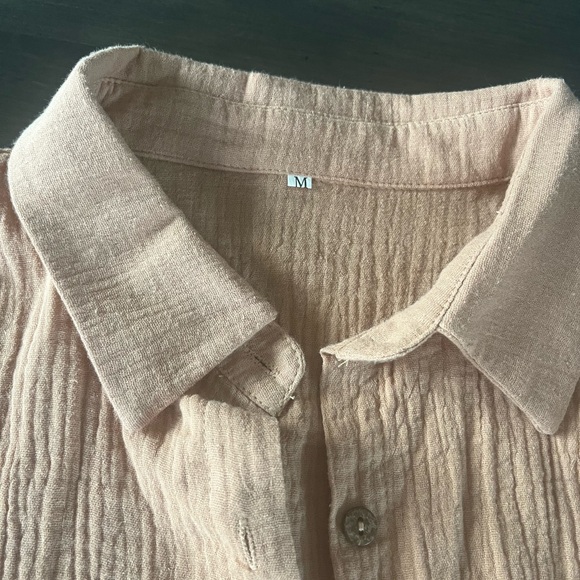 Light linen button down shirt - Picture 2 of 4